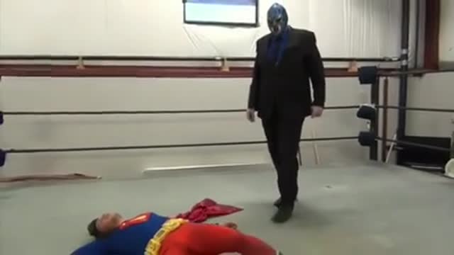 Superboy (Cam Zagucci) vs. Max Quivers