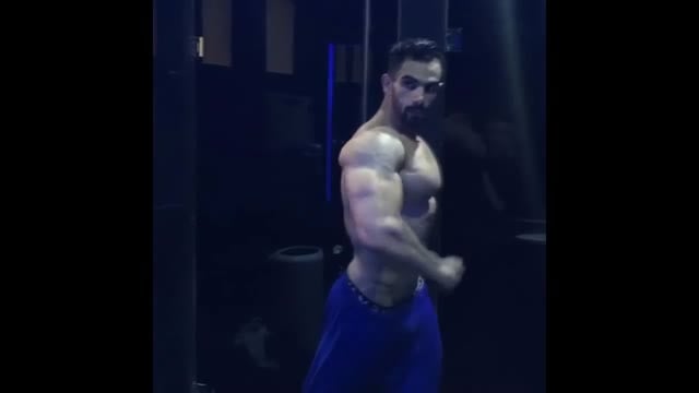 Arab Muscle Hunk