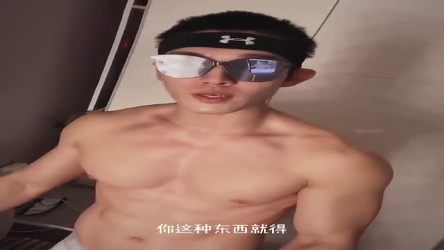 straight gym buddy seduced 