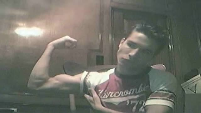 Hunk shows off