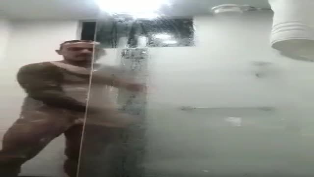 Chris Diamond hard and hung in the shower