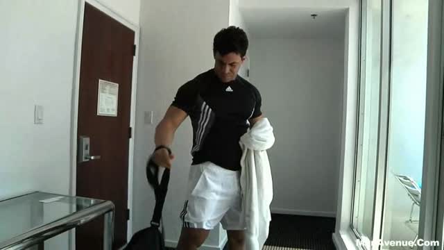 Muscle Worship - Robert