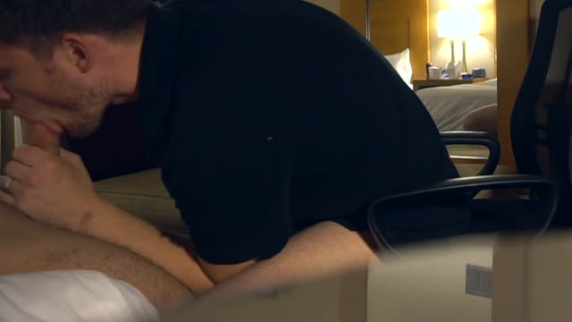 2 sexy twinks