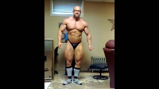 muscle x wearing glasses