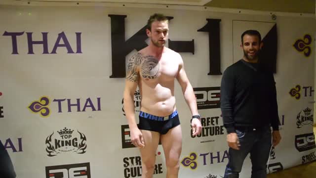 MMA Boxing Wiegh In