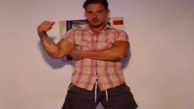 RIpped Webcam Hunk