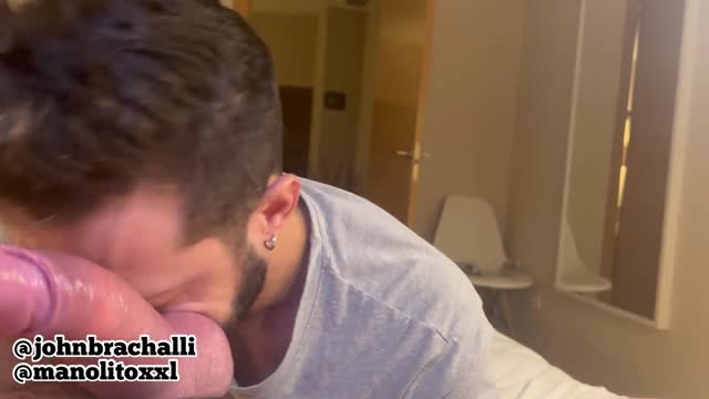 Manolito hung stud fucks