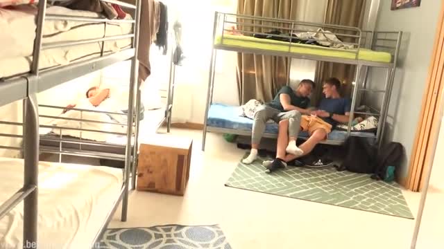 European guys fuck bareback