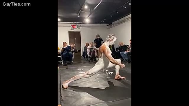 Live naked art