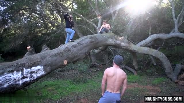 colt rivers cum eating