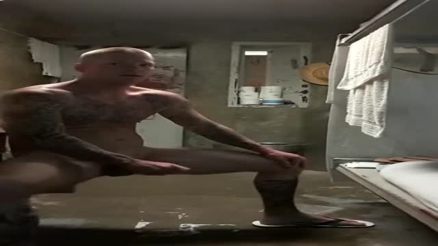 Prisoner jerking off in his cell