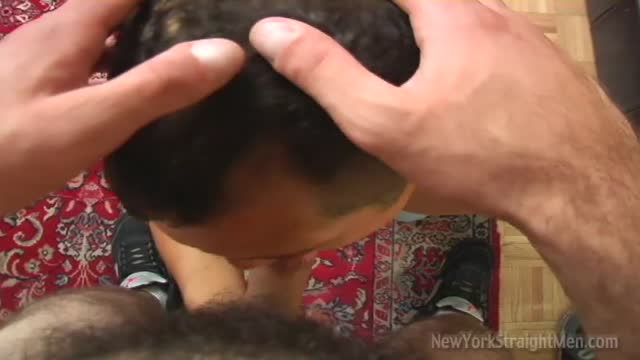 hot str8 guy gets served and jerked off