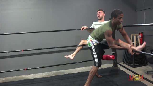 Mikey Cannon vs. Tyson the Hammer