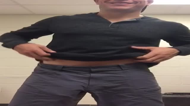 muscle bro w a fat cock