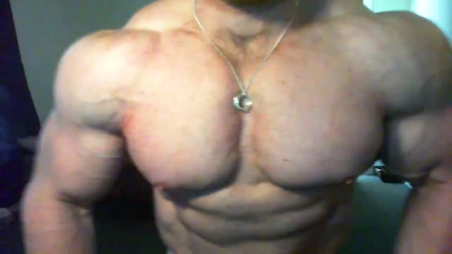 Bodybuilder naked cam stroke
