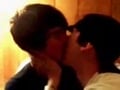 HOT GUYS KISSING