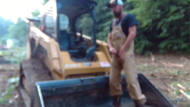 Hardworkertn- Horny at Jobsite & Cum