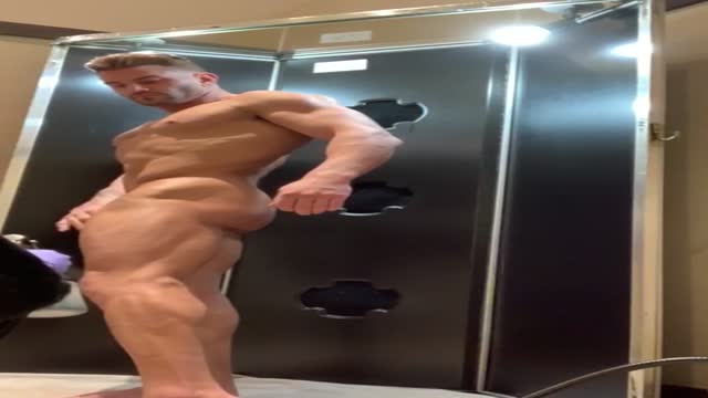 Muscle Hunk Tanning