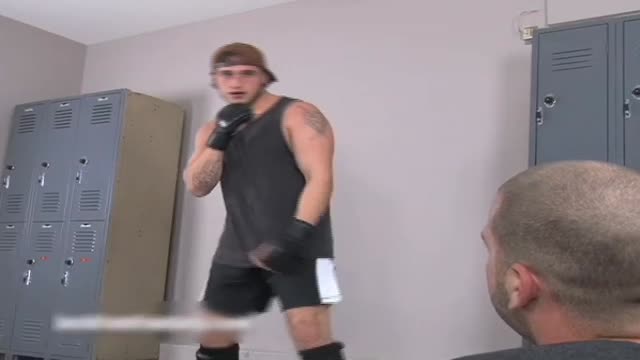 Kickboxer spars