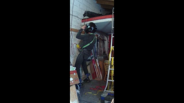HB54 32 Garagefun in Levis gear
