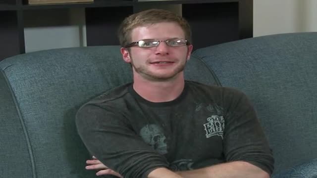 DILF sucks off guy